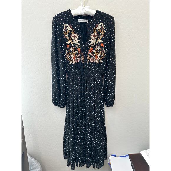 RUSTTYDUSTTY | Black Embroidered Floral Smocked Waist Midi Dress | Size Large - Picture 1 of 8